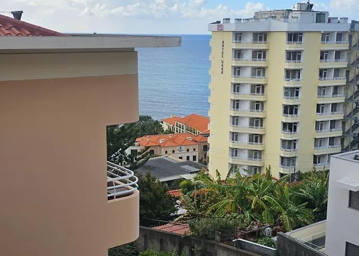 Atlantic Breeze - Free Parking Φουνκάλ