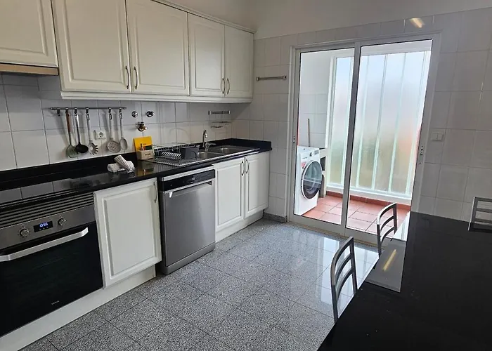 Atlantic Breeze - Free Parking Apartment *